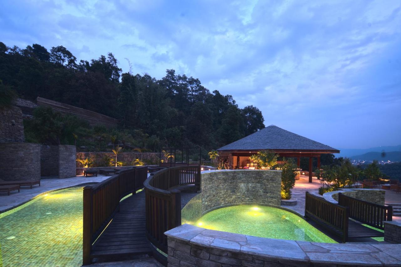Dorje'S Resort And Spa Pokhara Bagian luar foto