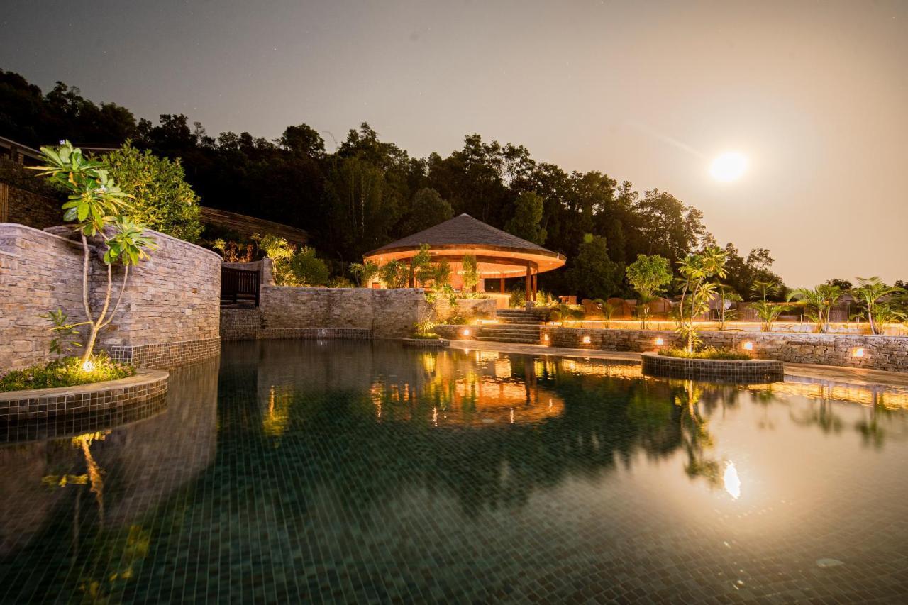Dorje'S Resort And Spa Pokhara Bagian luar foto