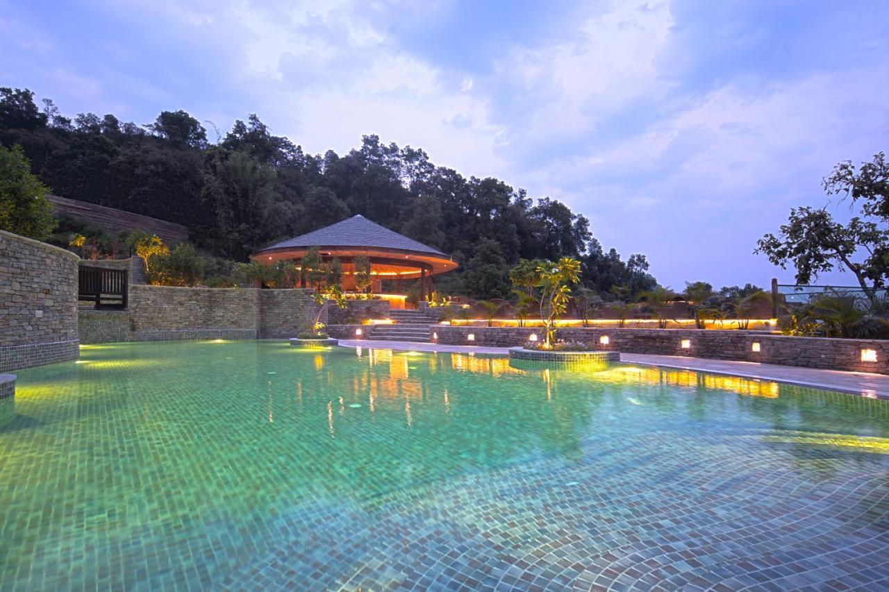 Dorje'S Resort And Spa Pokhara Bagian luar foto