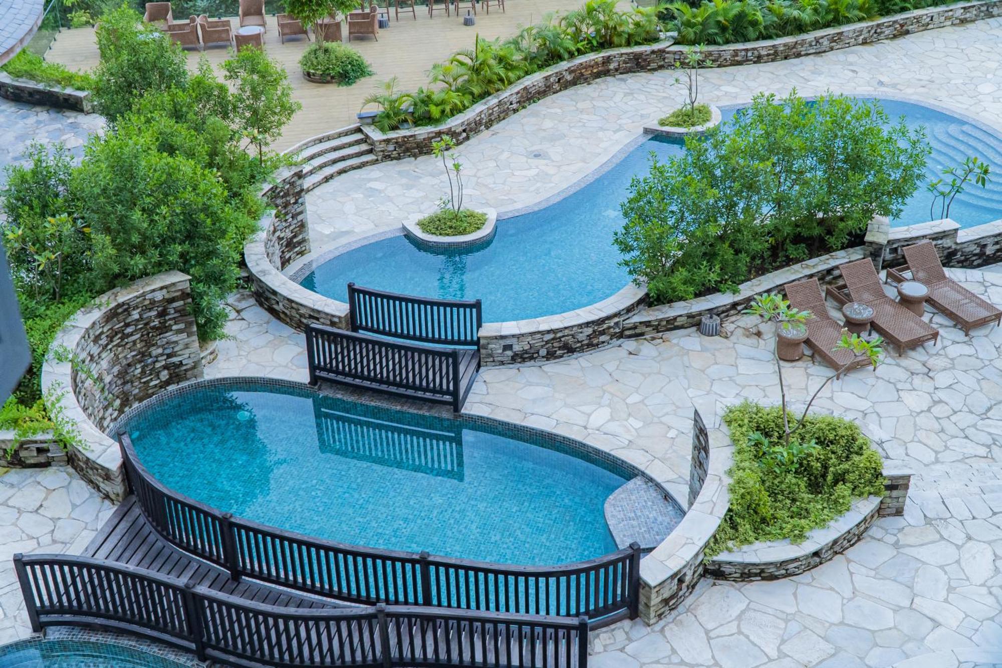 Dorje'S Resort And Spa Pokhara Bagian luar foto