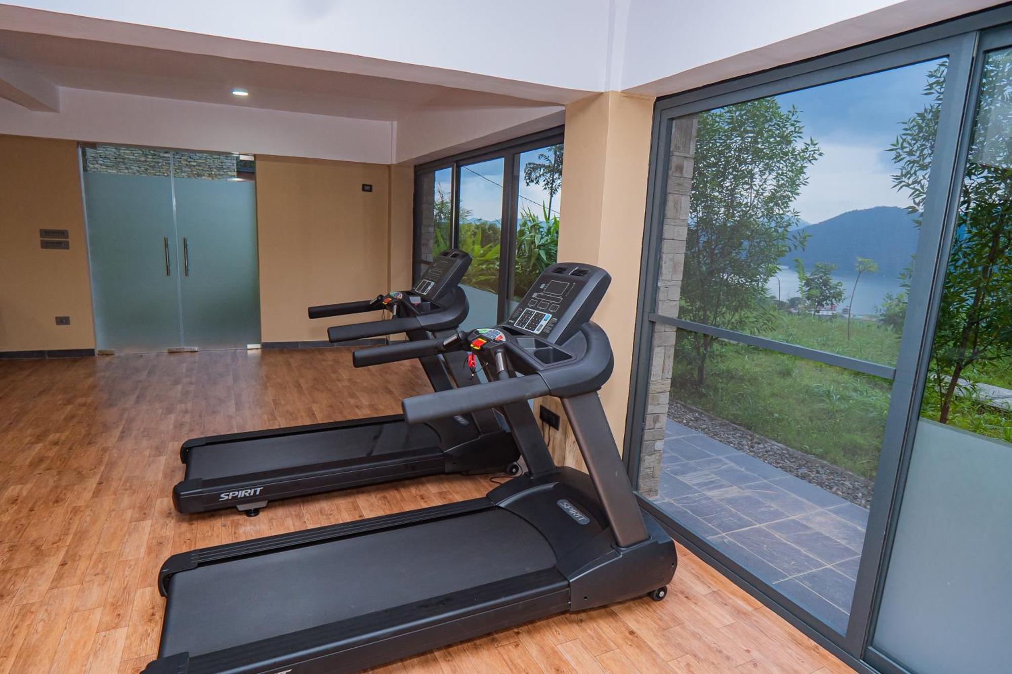 Dorje'S Resort And Spa Pokhara Bagian luar foto